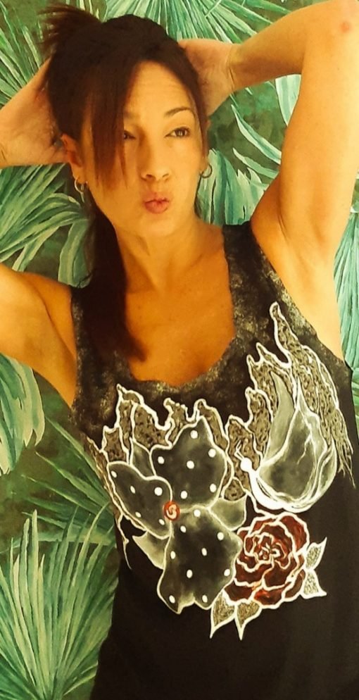 Camisetas pintadas recortadas