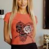Death&Roses camiseta pintada a mano calavera y rosa